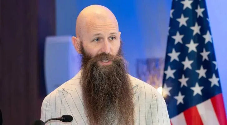 جیمز هولتسنایدر