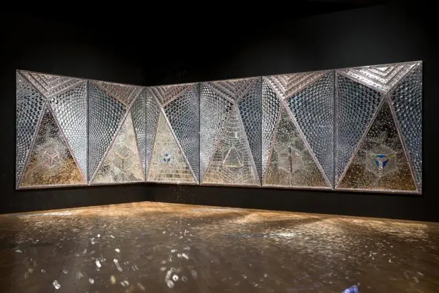 اثر منیر فرامانفرمائیان