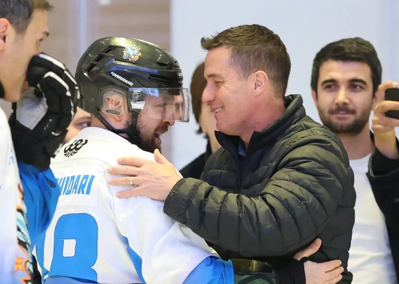 اوسمار ویرا، سرمربی تیم پرسپولیس و بازدید از پیست مجموعه ورزشی آیس باکس