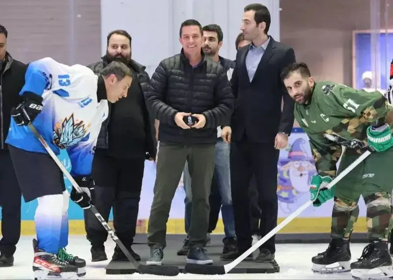 اوسمار ویرا، سرمربی تیم پرسپولیس و بازدید از پیست مجموعه ورزشی آیس باکس