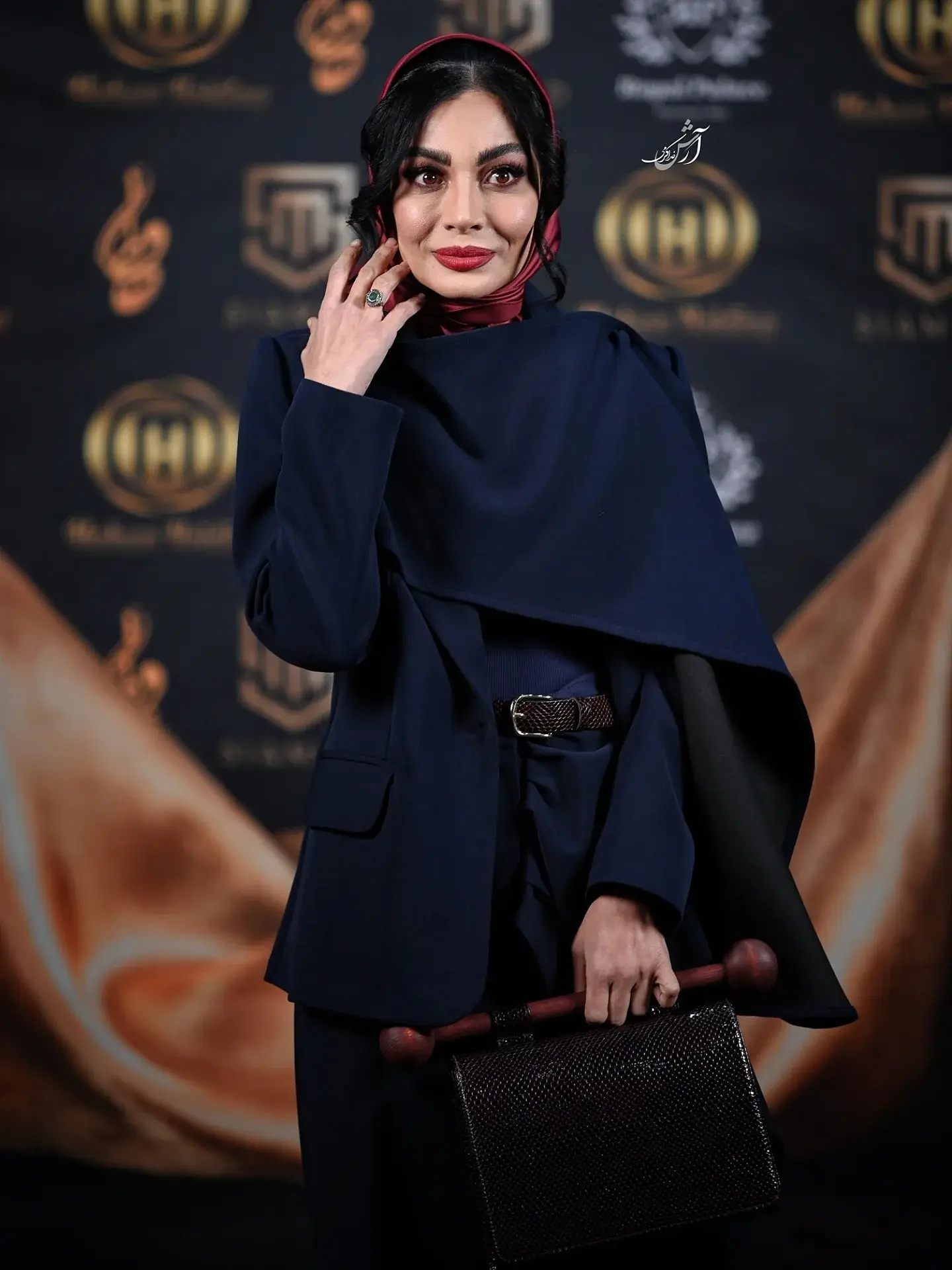 صحرا اسداللهی در جشن حافظ