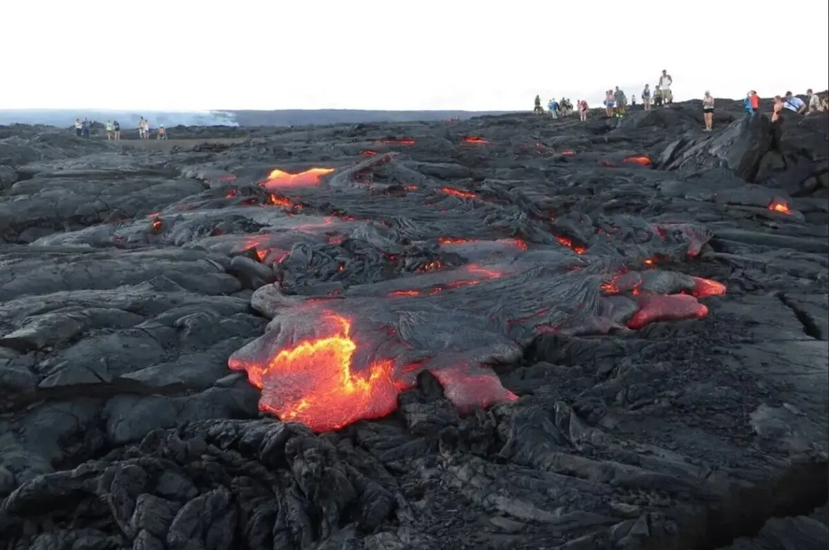 میکروب‌های شگفت‌انگیزی که فوران آتش‌فشان را شکست دادند!