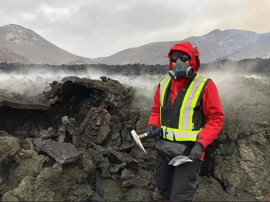 آتش‌فشان هم حریف این میکروب‌های سمج نشد!