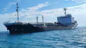 توقیف نفتکش غول‌پیکر حامل 4 میلیون لیتر سوخت قاچاق در خلیج فارس؛ محموله به نفع دولت ضبط شد