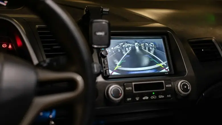 سیستم پارک خودکار: کمکی که مورد اعتماد نیست