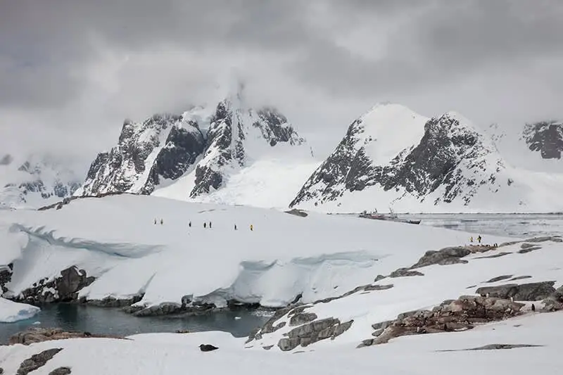 بیابان گبی (Gobi Desert) در قلب آسیای مرکزی، میان مغولستان و چین