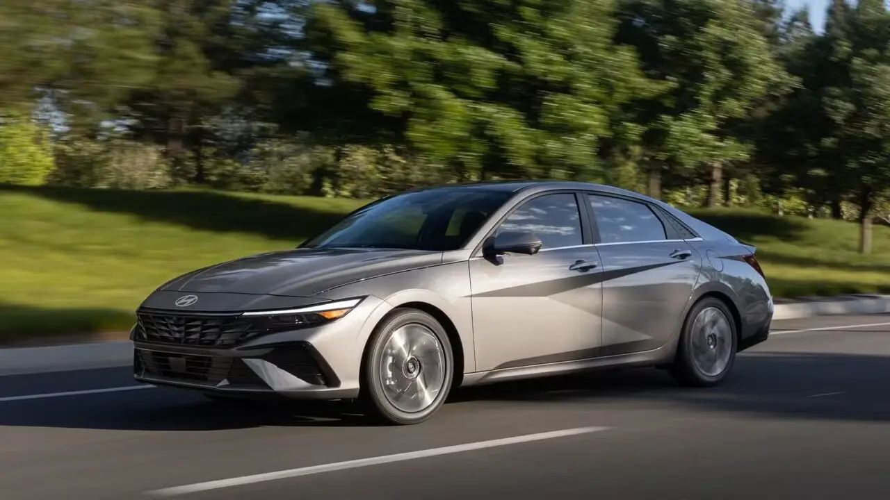 هیوندای النترا هیوندای النترا