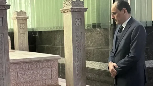 ابراهیم کالن، رئیس سازمان اطلاعات ترکیه، در آرامگاه ابو نصر فارابی