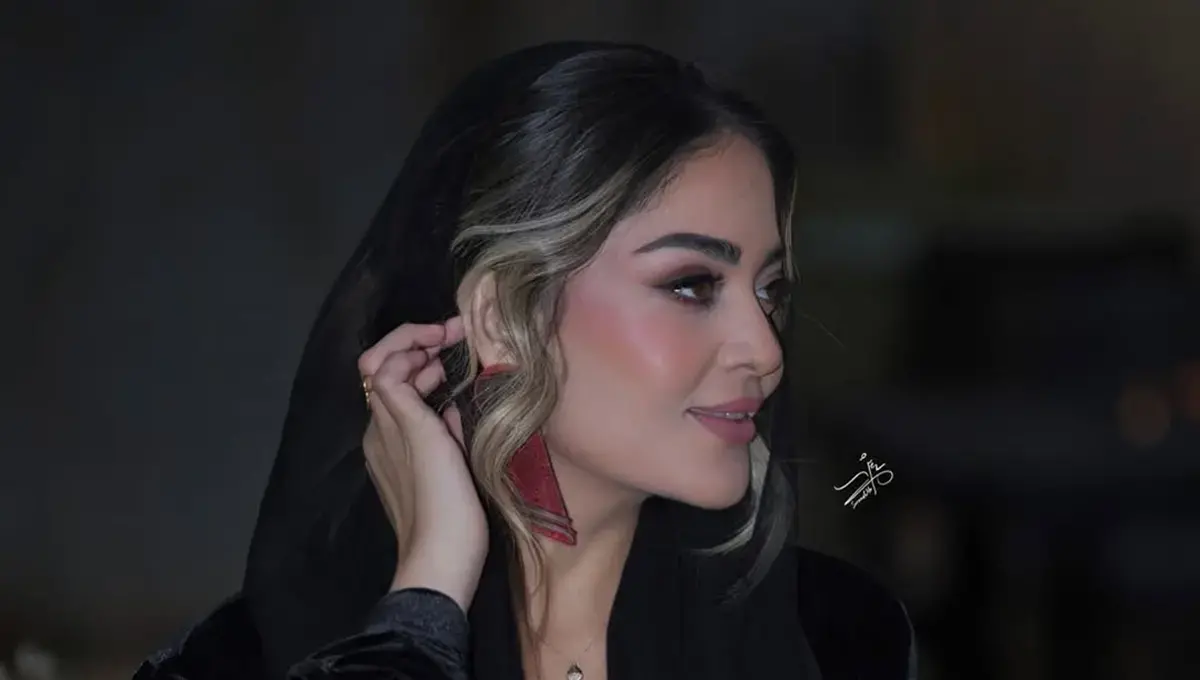 عارفه معماریان، بازیگر سریال مانکن با پوشش جدید سوژه شد (عکس)