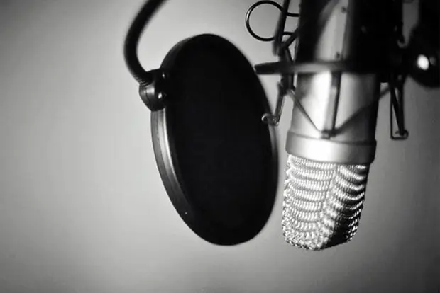 اعتیاد پنهان پشت تریبون‌ها؛ وقتی حرف‌ها فقط برای سرخوشی گفته می‌شود!