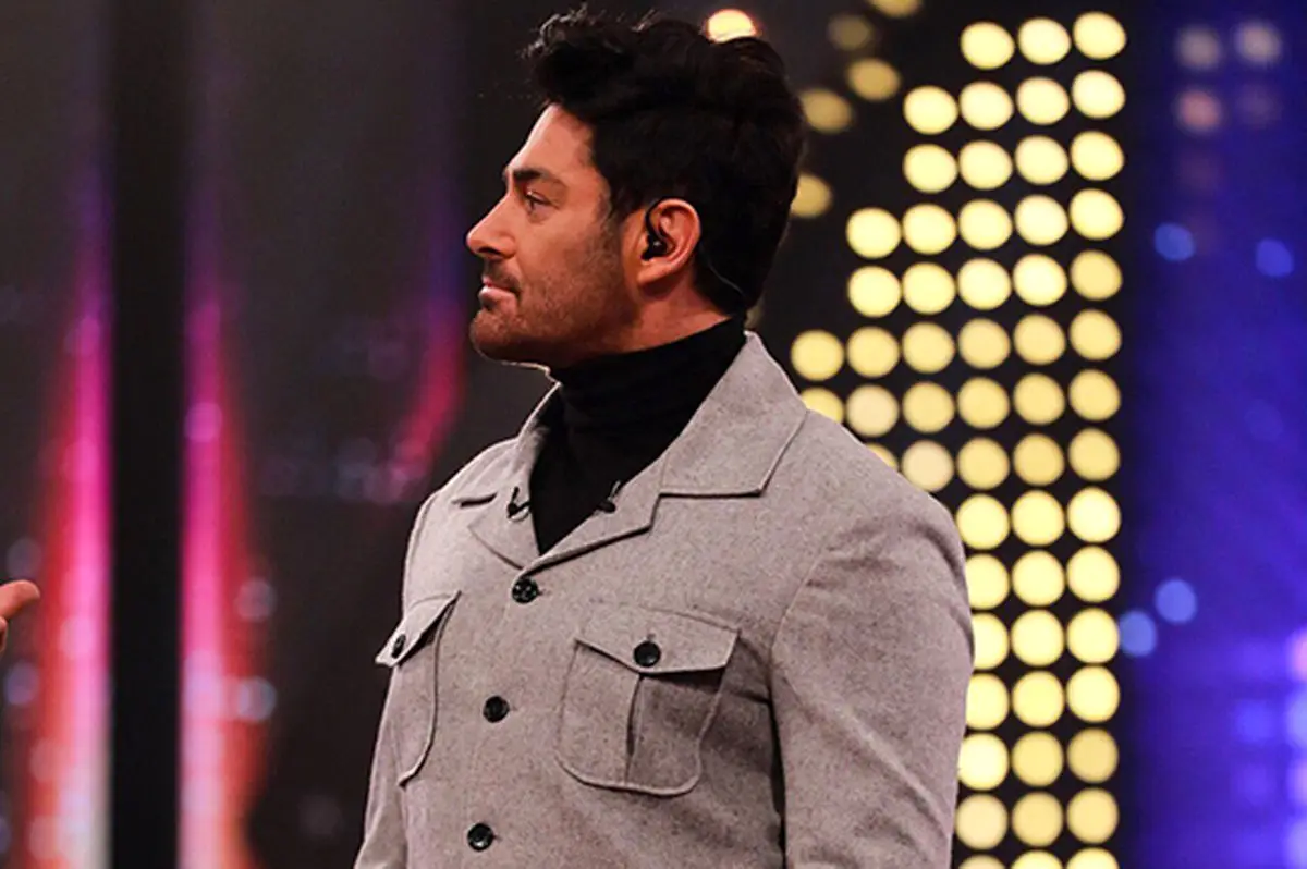 محمدرضا گلزار با استایل ماتریکسی، خیابان‌های تهران را تسخیر کرد!