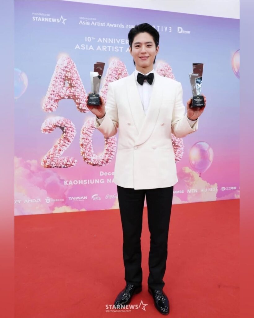 کرهایها در مراسم AAA