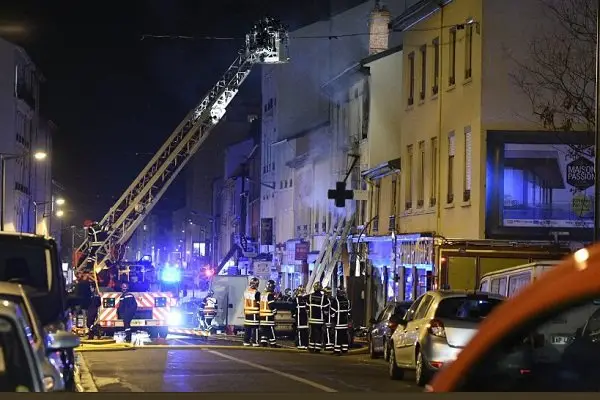 انفجار مهیب در آزمایشگاه نزدیک لیون؛ ۴ مجروح و بسیج صدها آتش‌نشان!