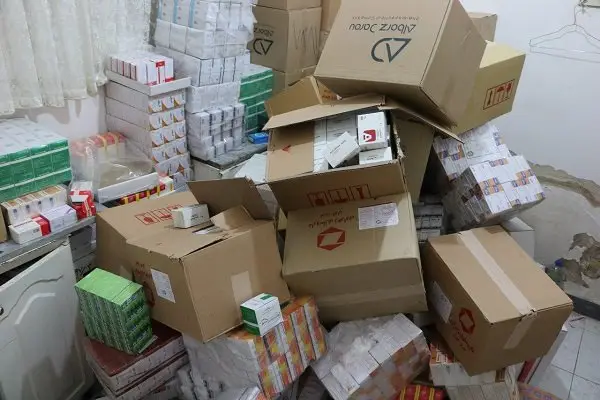 کشف حیرت‌انگیز بیش از ۲۱ هزار قرص غیرمجاز در دورود؛ واحدهای صنفی پلمب شدند!