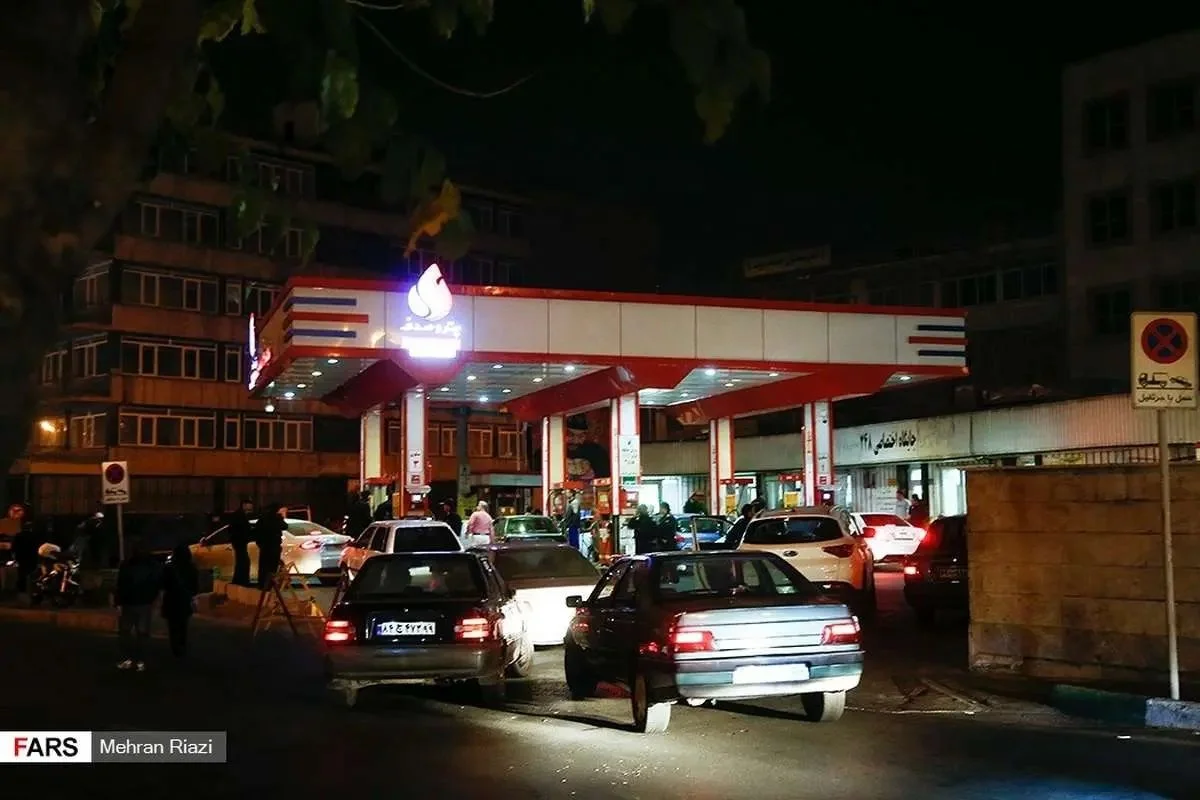 ماجرای جنجالی آخرین باک بنزین ۳ هزار تومانی که صف‌ها را به دعوا کشاند!