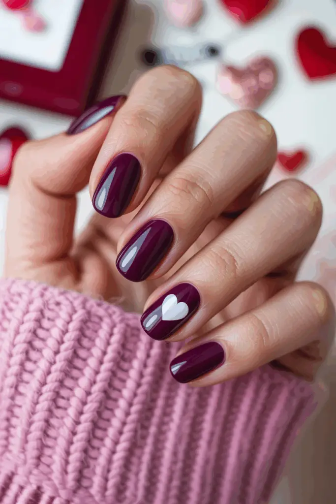 مدل لاک ناخن کوتاه با دیزاین دخترانه