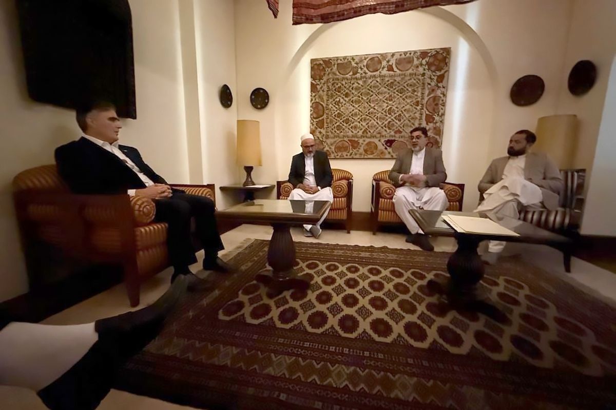 دیدار جنجالی رئیس بانک مرکزی با صرافان هرات؛ چه اتفاقی افتاد؟