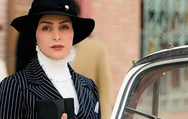 نگاهی ناب و دیدنی به جشن عروسی و لباس افسانه‌ای ماه چهره خلیلی؛ وداعی زودهنگام با بانوی کلاه پهلوی