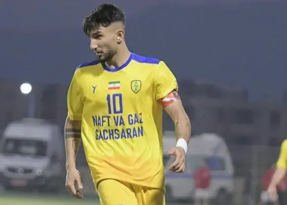 هویت بازیکنی که به خبرنگاران حمله کرد، بالاخره لو رفت!