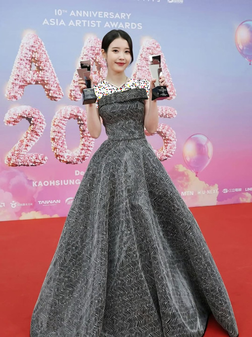 کرهایها در مراسم AAA