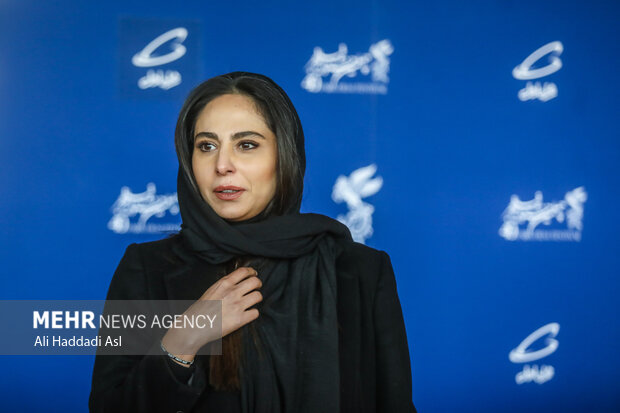 رعنا آزادی‌ور پس از ۴ سال با فیلم جدید رضا گوران به سینما بازمی‌گردد!