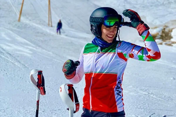 بازگشت جنجالی اسکی‌باز ایرانی از آلمان به وطن؛ عاطفه احمدی دوباره پیش ماست!