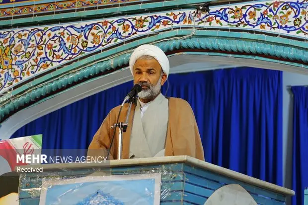 امام جمعه دشتستان: تعطیلی‌های غیرضروری، ضربه‌ای به وحدت و پیشرفت کشور!