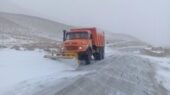 تلاش نفس‌گیر ۱۲ ساعته برای بازگشایی محورهای کوهستانی فریدونشهر!