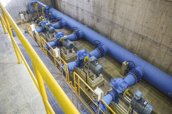 تمام ایستگاه‌های پمپاژ فاضلاب شادگان در مقابله با آبگرفتگی به‌طور کامل فعال شدند!