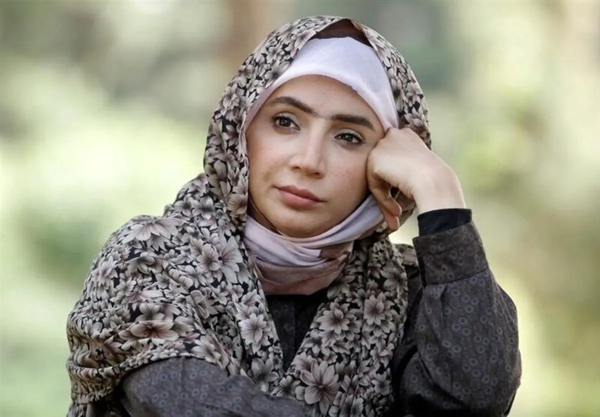 خانه ساده و دنج شبنم قلی‌خانی پیش از مهاجرت به دبی؛ نگاهی به فضای صمیمی سریال بیگانه‌ای با من است