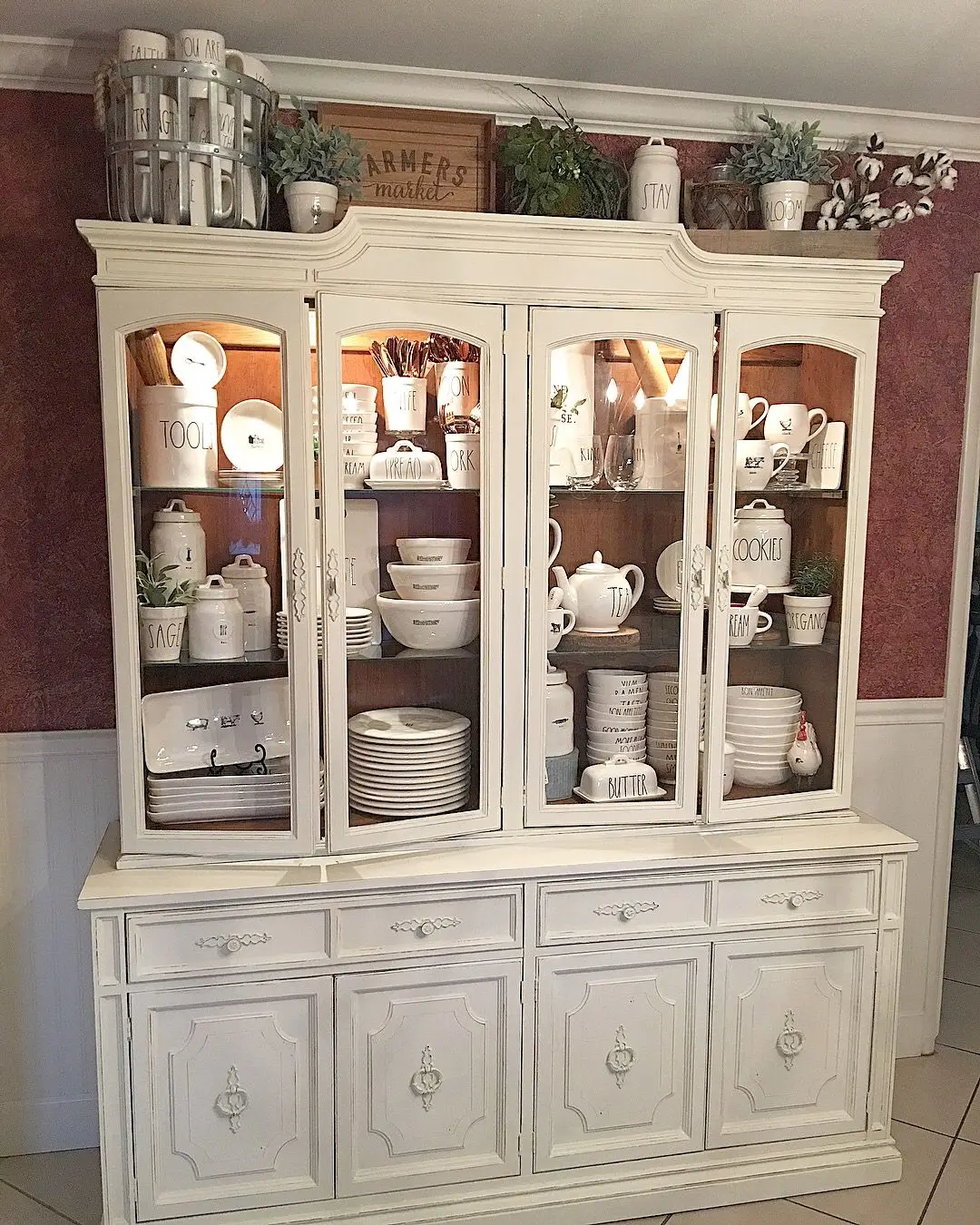 نگاهی نایاب به زندگی مشترک پرویز یاحقی و حمیرا در اوایل دهه ۵۰؛ سفر به گذشته‌ای فراموش‌نشدنی