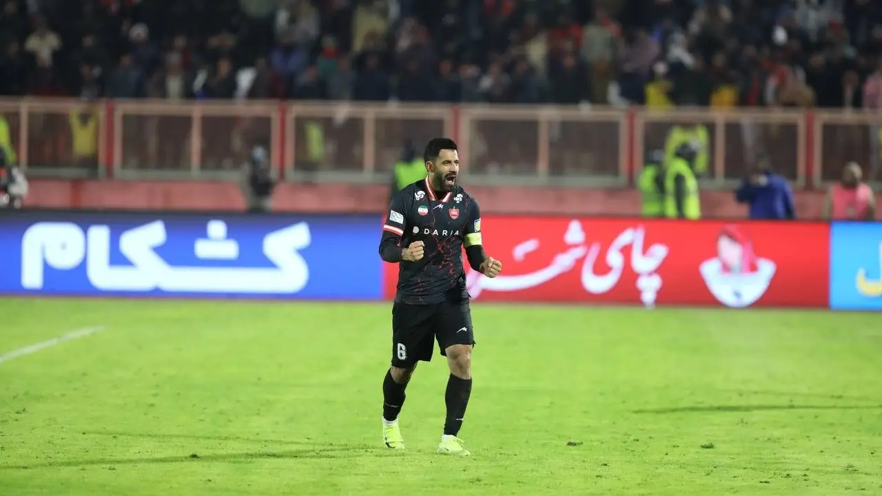 کنعانی‌زادگان؛ ناجی پرسپولیس و کابوسش در یک شب جنجالی مقابل تراکتور!