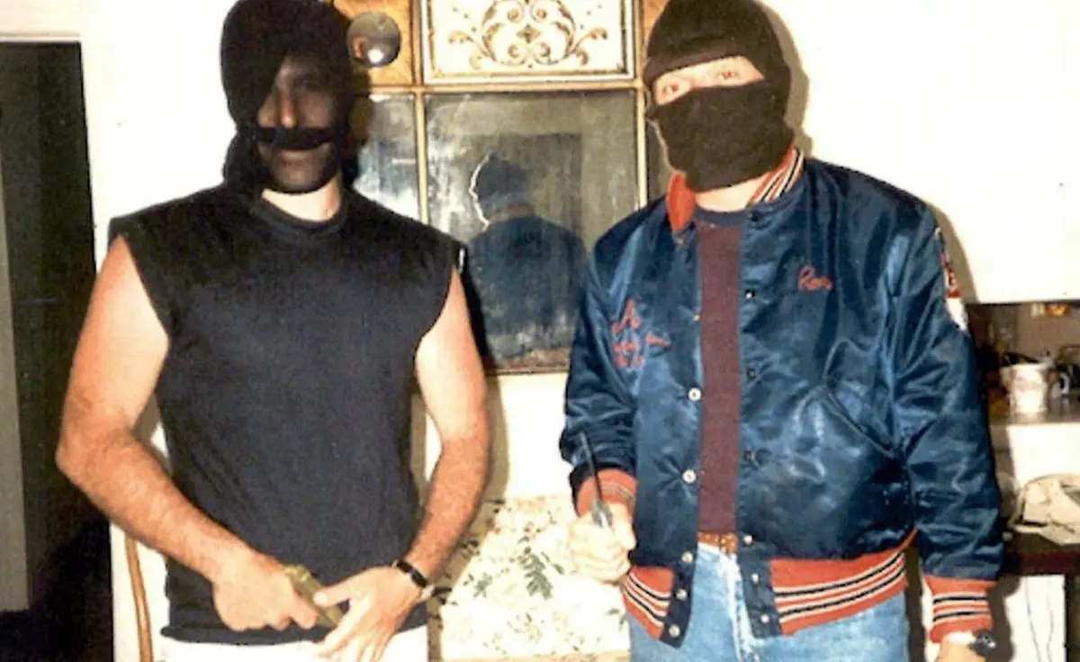 افشاگری جدید: جفری اپستین چگونه دلال اسلحه مخفی برای ایران و کنترا شد؟