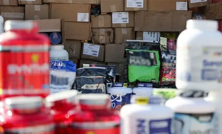 کشف محموله ۹ میلیاردی قرص‌های مکمل قاچاق در میناب؛ پلیس چگونه جلوی ورود آنها را گرفت؟