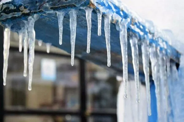 یخبندان ناگهانی در اصفهان؛ دمای هوا تا ۸ درجه سقوط می‌کند!