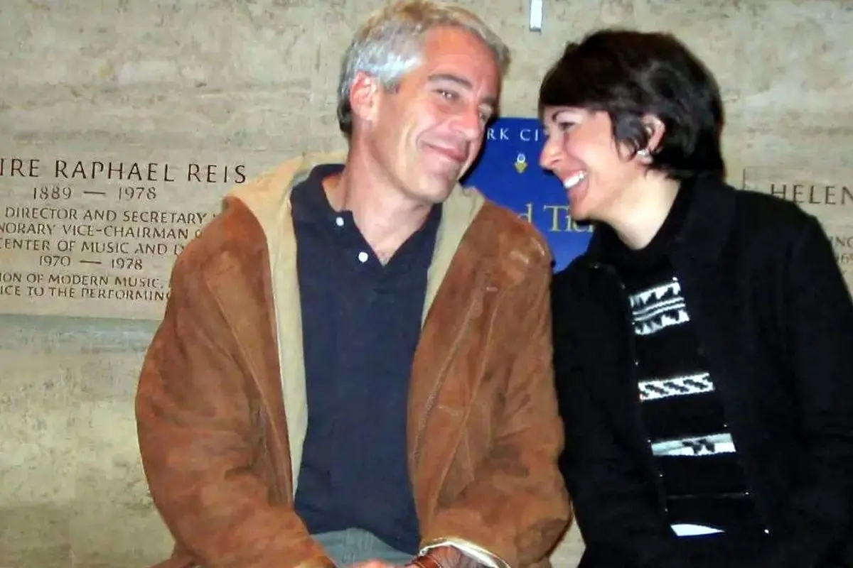 راز امضای «Axxx» در اسناد جنجالی جفری اپستین چه کسی است؟