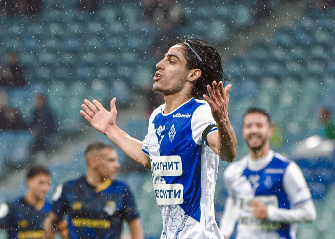 چهره ایرانی؛ ستاره جذاب عکس‌های باشگاه دینامو ماخاچ قلعه در روسیه!