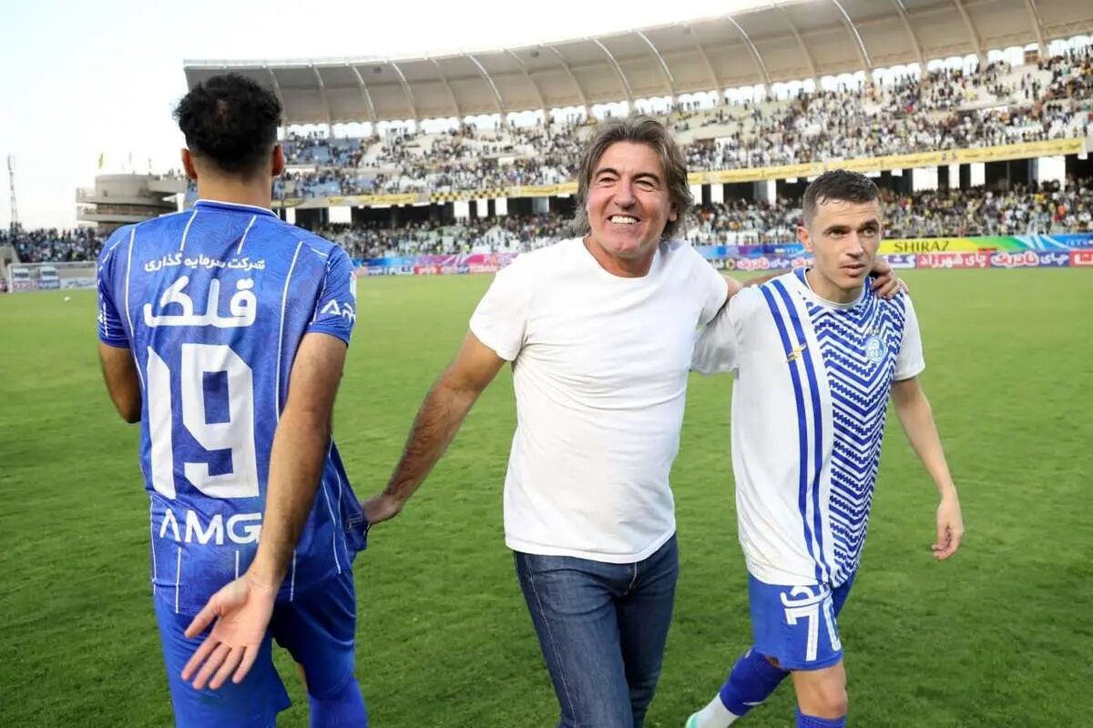 ساپینتو سرمربی استقلال: عارف آقاسی دیگر به تمرین نخواهد آمد؛ تصمیمی که تیم را شوکه کرد!