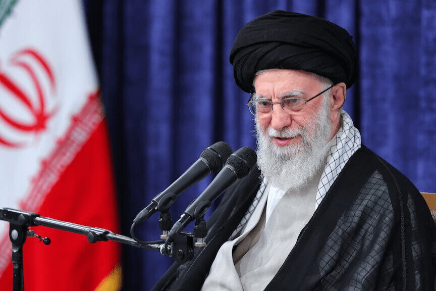 رهبر انقلاب شخصاً پیگیر وضعیت سلامت رضا امیرخانی شدند؛ دعا کنید!