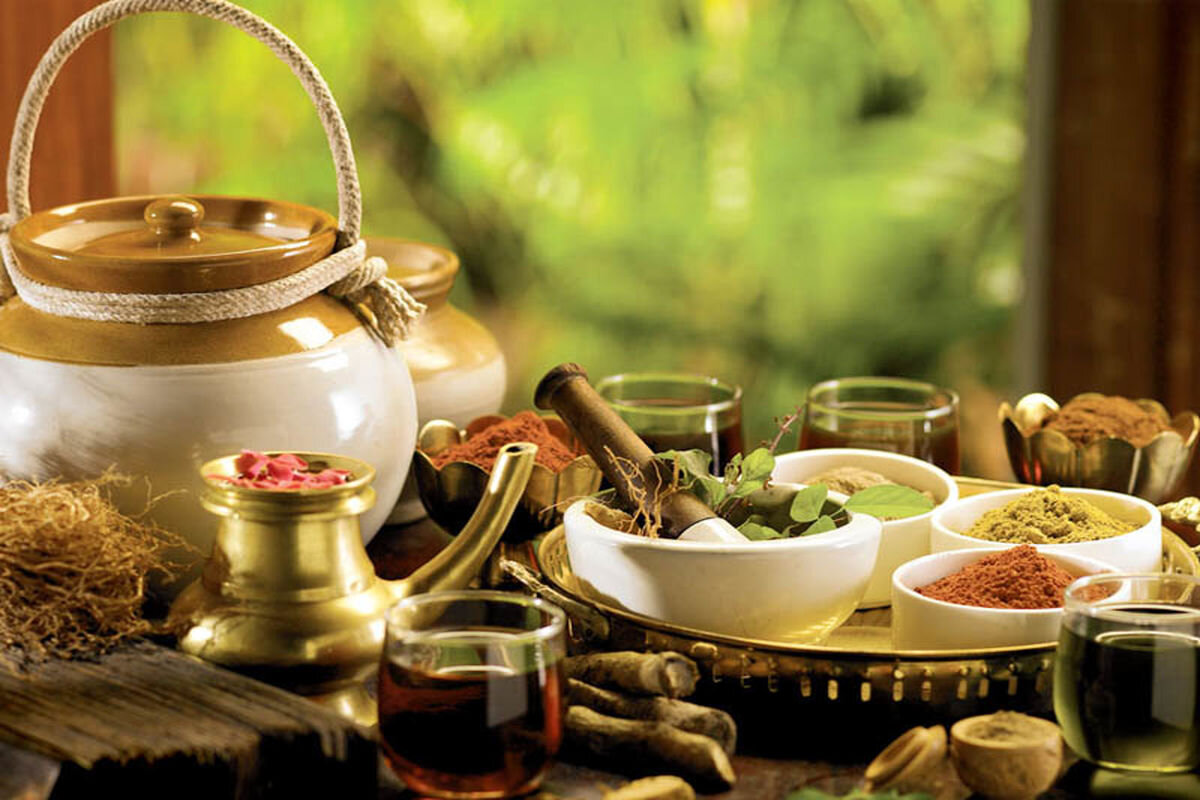 علائم مهم تأثیر منفی آلودگی هوا بر بدن | این مواد غذایی و دمنوش‌ها شما را نجات می‌دهند