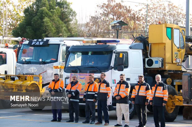 شکری خبر داد: ۶۹ اکیپ راهداری برای زمستان آماده باش کامل گرفتند!