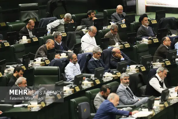 مجلس امروز به دنبال رفع ایرادات حیاتی لایحه الزامات بودجه‌ای؛ چه تغییراتی در راه است؟