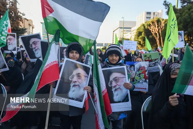 ۹ دی؛ روز اتمام حجت ملت با فتنه‌گران و تجدید بیعت با رهبری