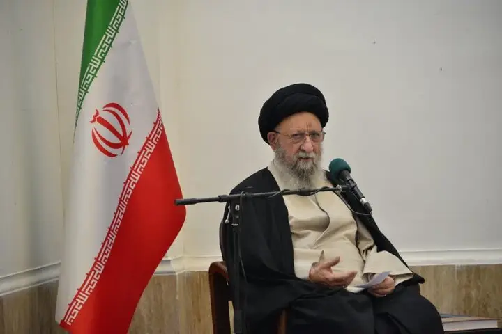 اتحاد بی‌نظیر مردم و روحانیت؛ دشمنان در بن‌بست مطلق گرفتار شدند!