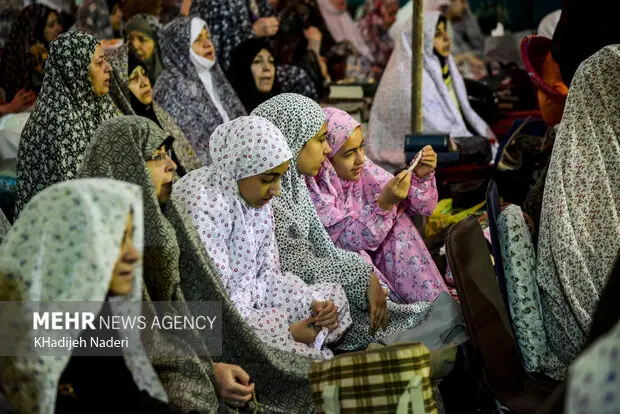 رشد چشمگیر ۳۰ درصدی معتکفان همدان؛ رکوردی بی‌سابقه در مراسم اعتکاف امسال