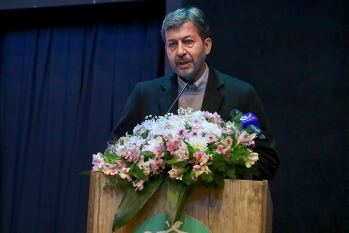 استاندار اصفهان: توقف بارگذاری صنایع بزرگ بر زاینده‌رود، نفس تازه برای محیط زیست!