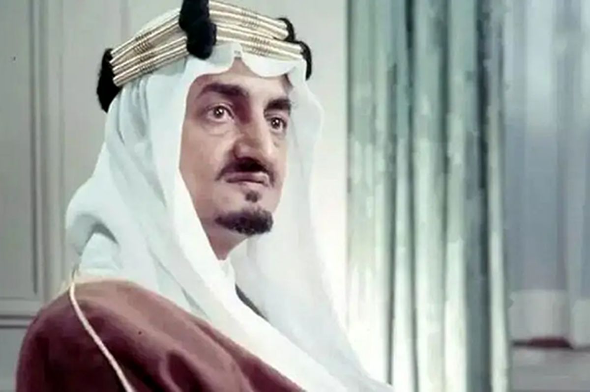 ترور شوکه‌کننده پادشاه سعودی در لحظه‌ای که برادرزاده‌اش را می‌بوسید!