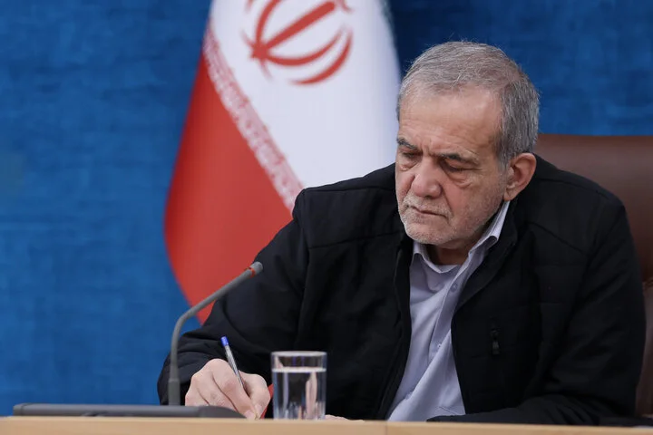 پیام احساسی رئیس‌جمهور در روز مادر؛ یاد دو فرشته همیشه در قلبش