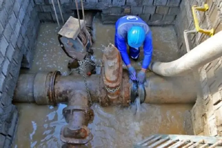 فاطمی هشدار داد: تأخیر در پرداخت قبوض، پروژه‌های عمرانی را به بحران می‌کشاند!