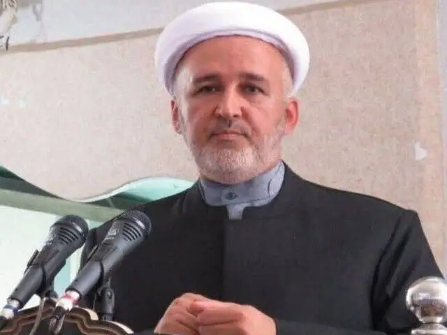 ماموستا کریمی: تعرض به حریم خانواده، خط قرمز دین و اخلاق اسلامی است!